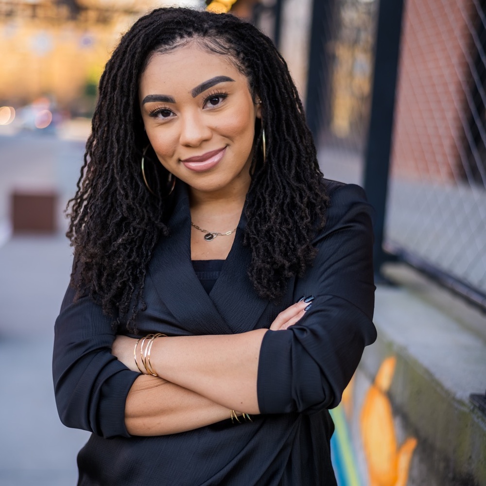 Meet your Posher, Jasmine